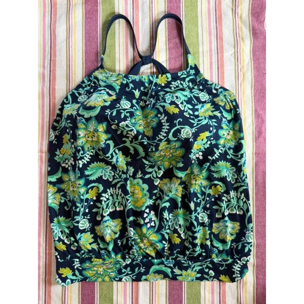 Green and yellow floral halter top with tie back #halter #floral